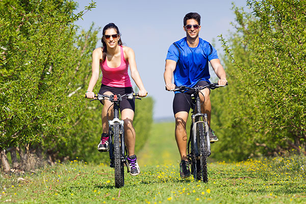 First Date Ideas - Biking Couple