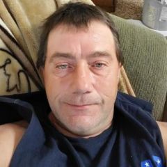 Frenc44 Dating Profile